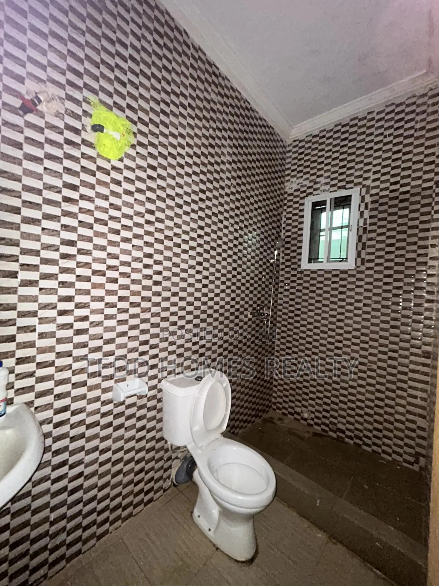 2bdrm Apartment in Ikota Gra for rent