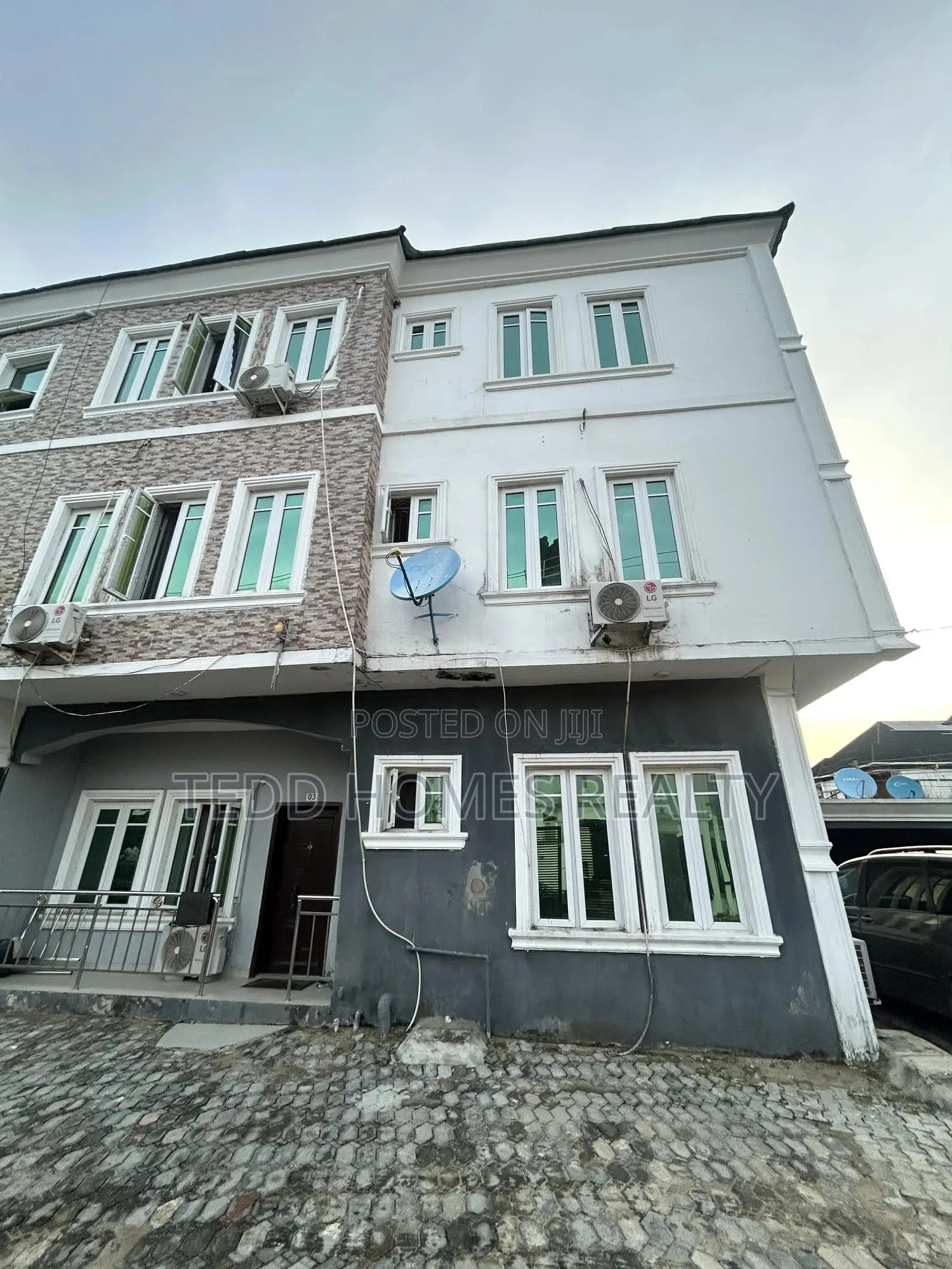 2bdrm Apartment in Ikota Gra for rent