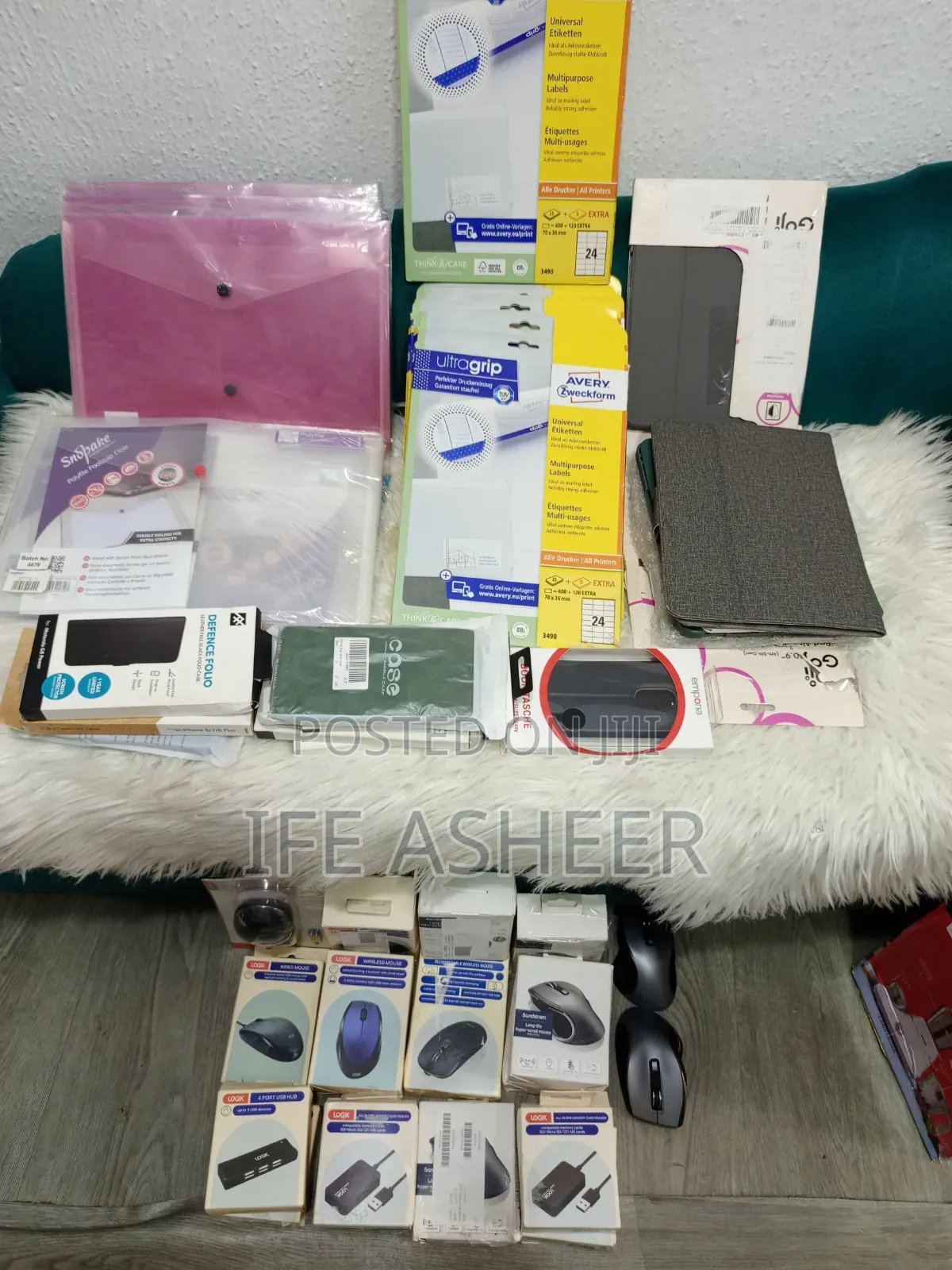 Bulk Sale:Mouses, Card Reader, 4 Port Usb Hub, Folders, iPad Pouches,
