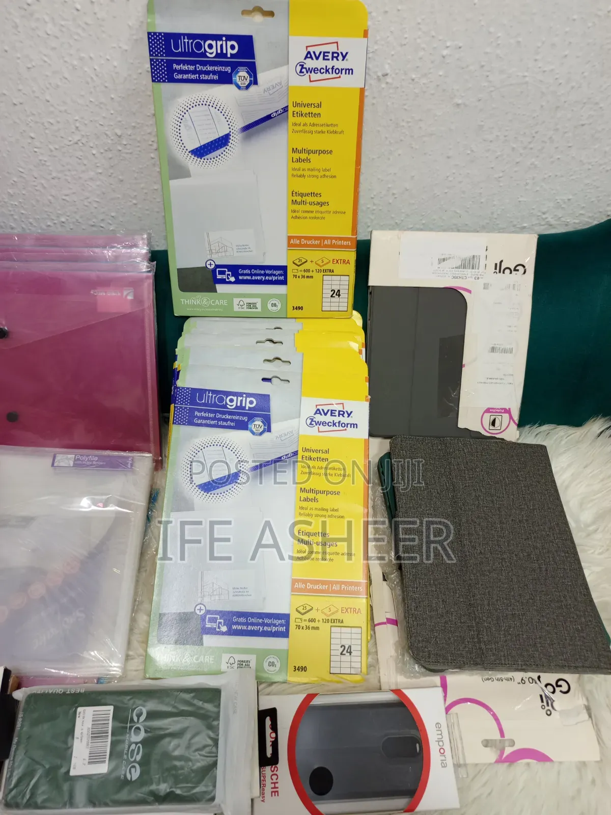 Bulk Sale:Mouses, Card Reader, 4 Port Usb Hub, Folders, iPad Pouches,