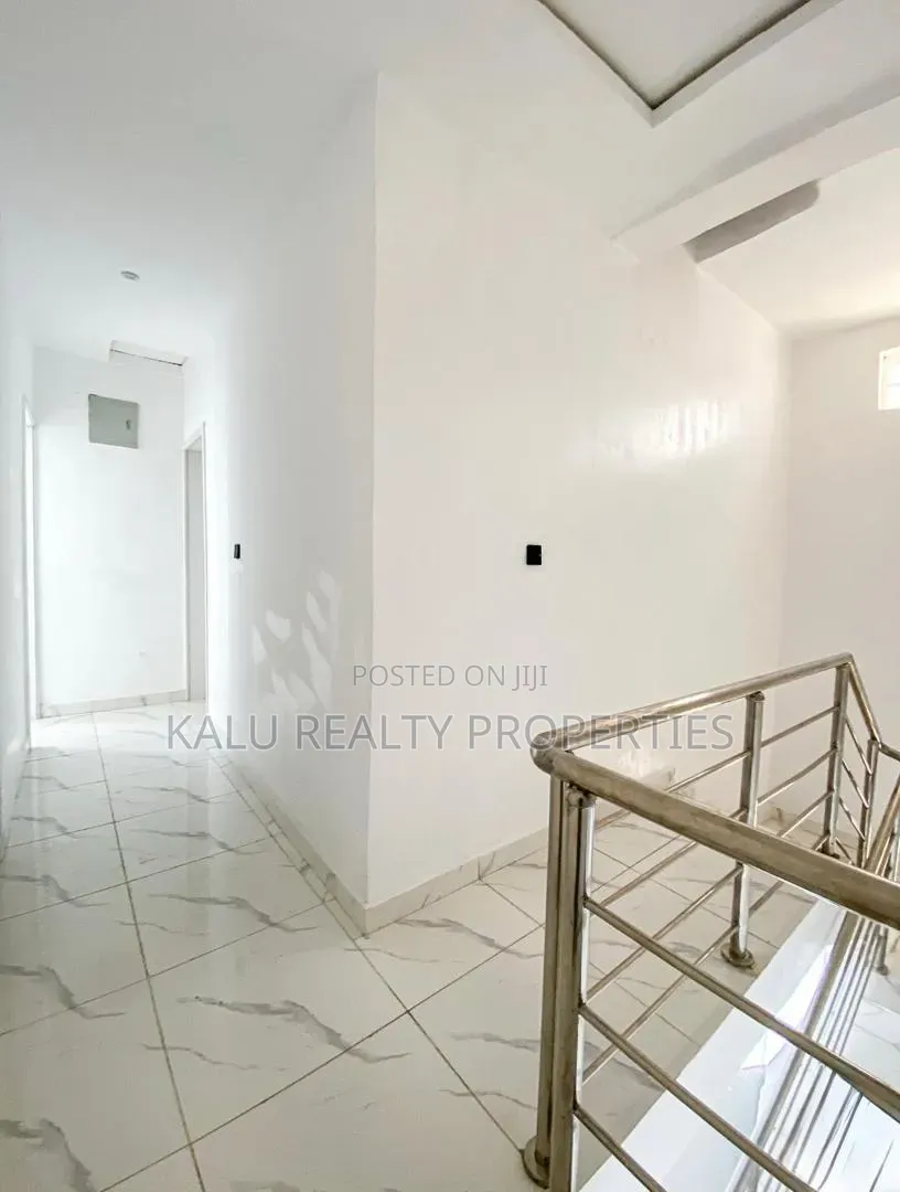 4bdrm Duplex in Ikota for rent
