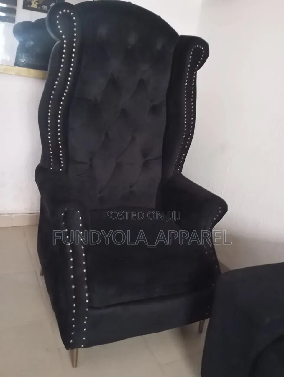 L Shape Chair With a Single Seater