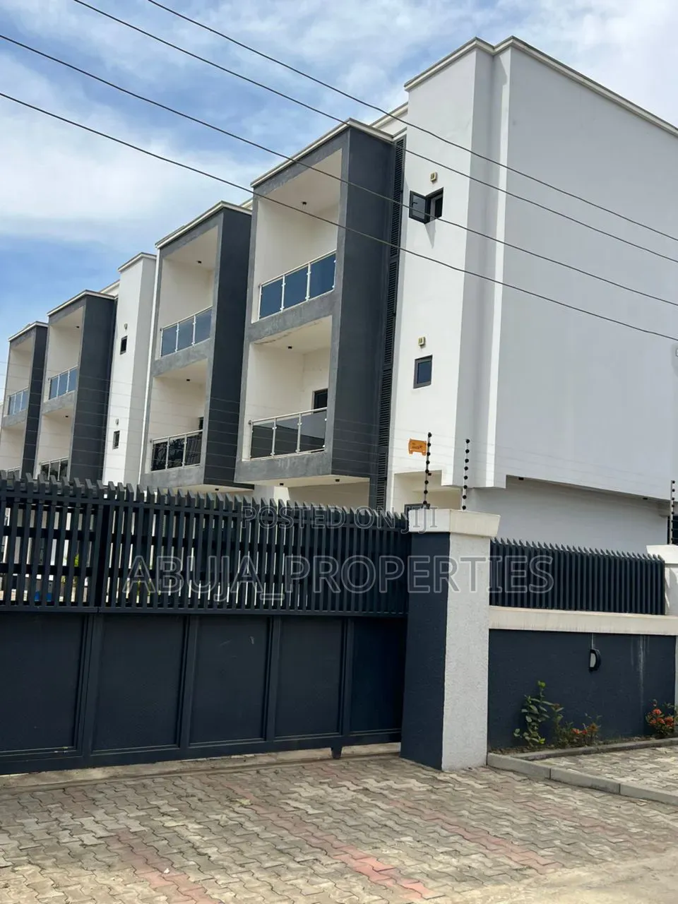 4bdrm Duplex in Jahi for sale
