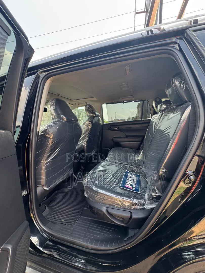 Toyota Highlander XLE AWD 2023 Black