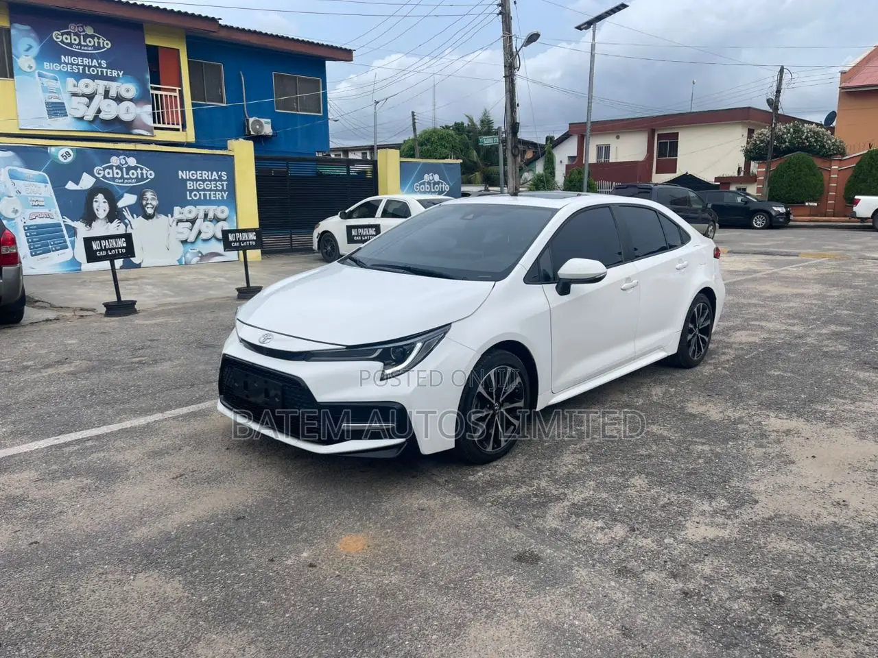 Toyota Corolla SE 2022 White