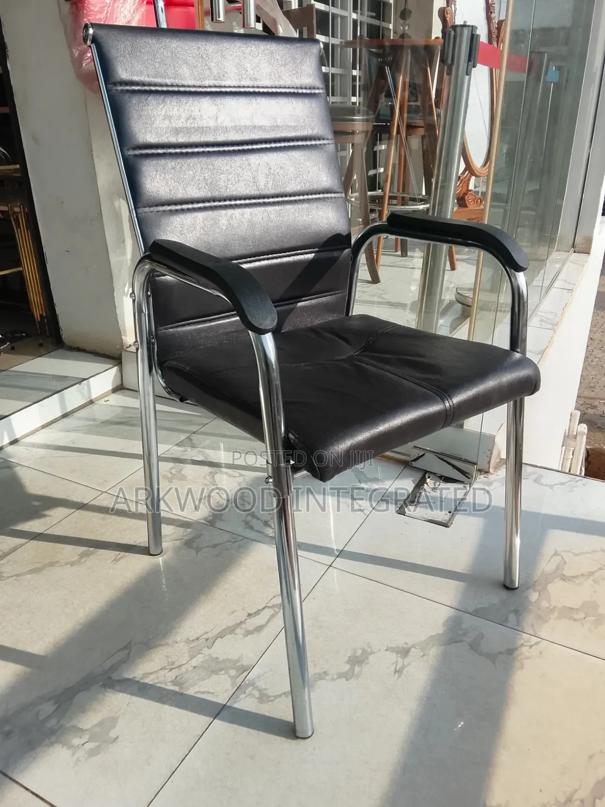 Office Chair With 4 Metal Legs Visitors Chair