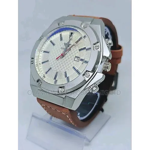 Men Solid Brown Leather Wristwatch + Free Bracelet