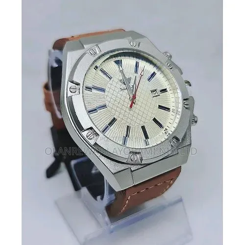 Men Solid Brown Leather Wristwatch + Free Bracelet