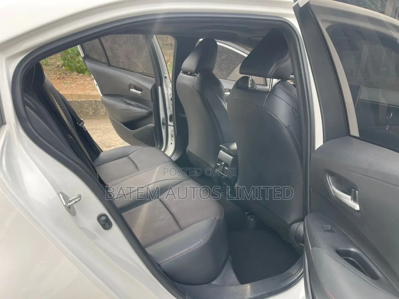 Toyota Corolla SE 2022 White