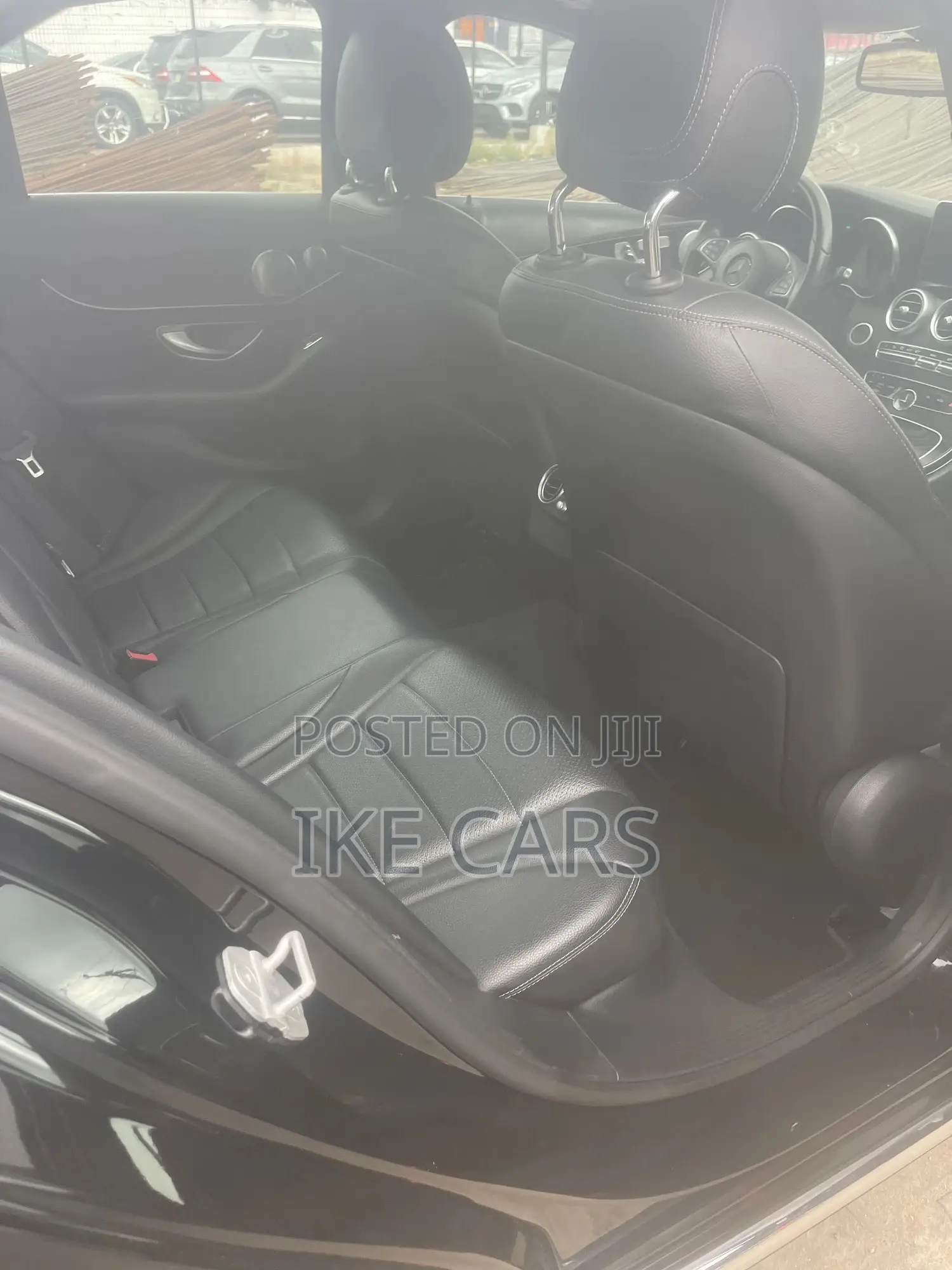 Mercedes-Benz C300 Luxury 4dr AWD 4Matic Sedan (2.0L 4cyl 7A) 2015 Black
