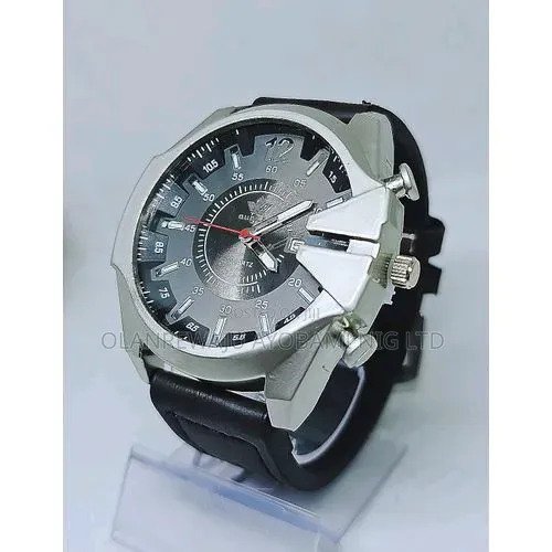 Men Solid Leather Wristwatch
