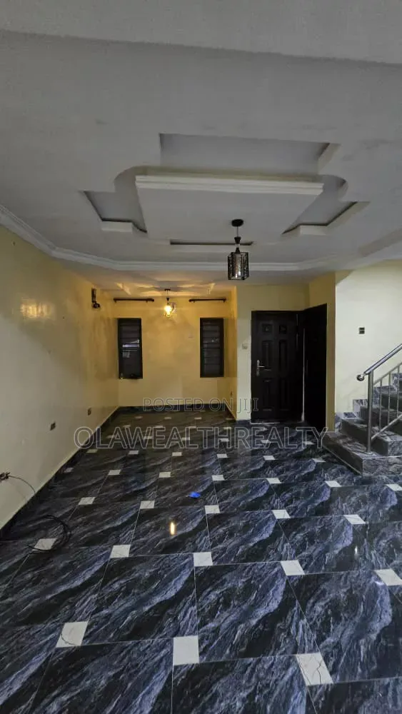 4bdrm Duplex in Ibadan for rent