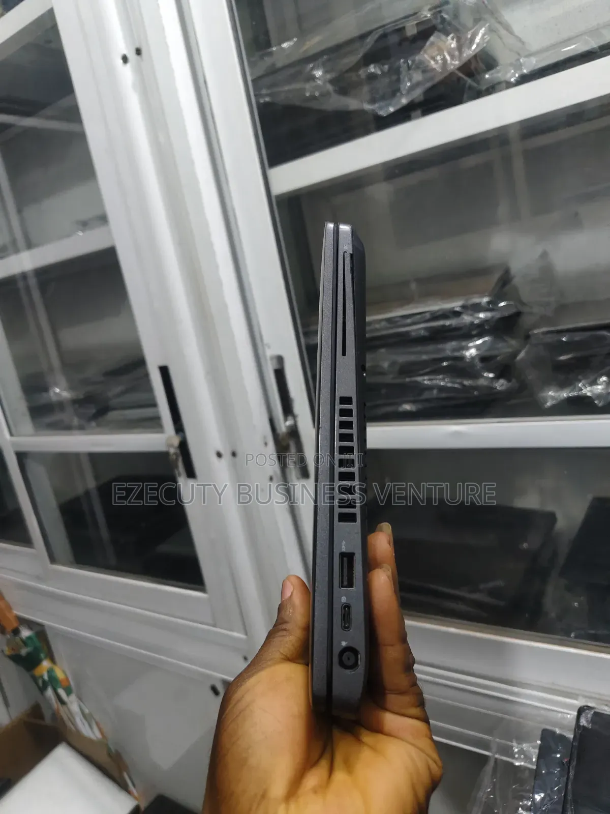 Laptop Dell Latitude 5400 8GB Intel Core i5 SSD 256GB