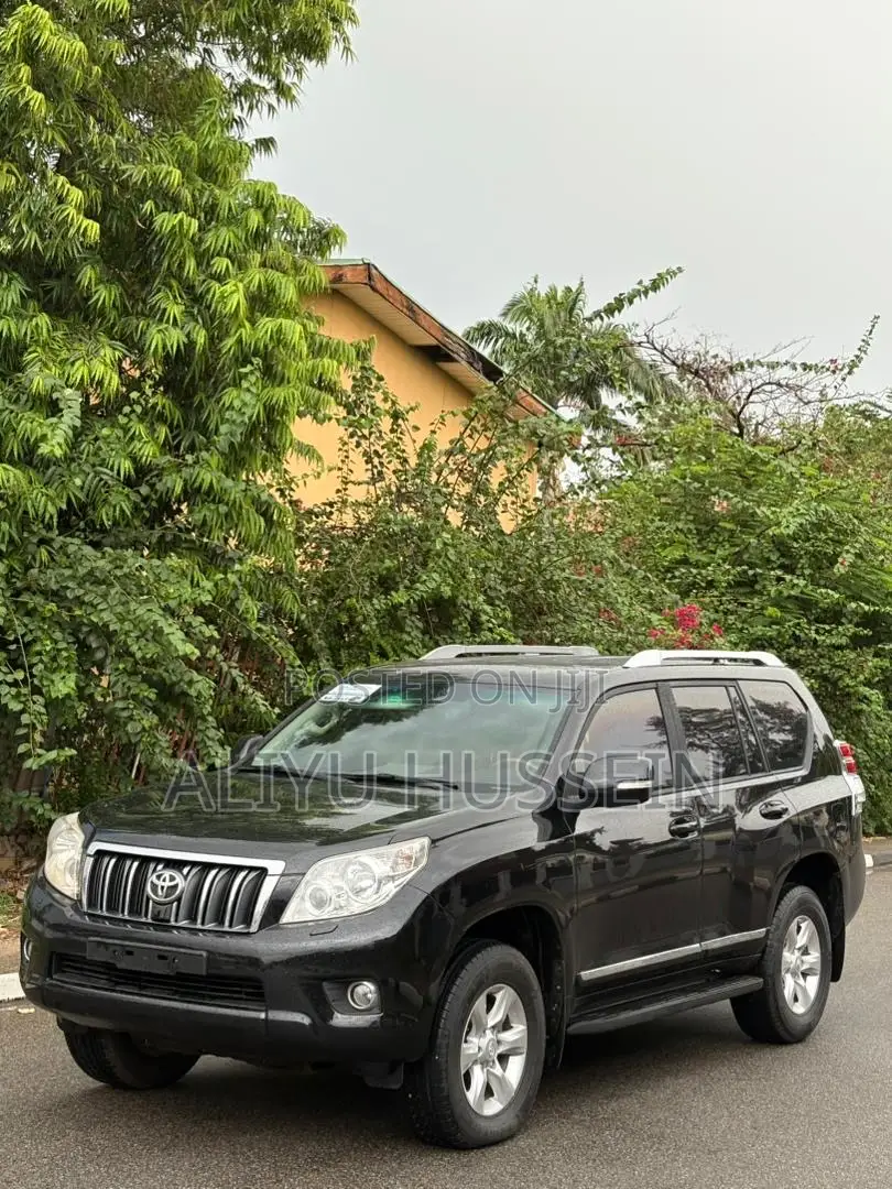 Toyota Land Cruiser Prado 2011 Black