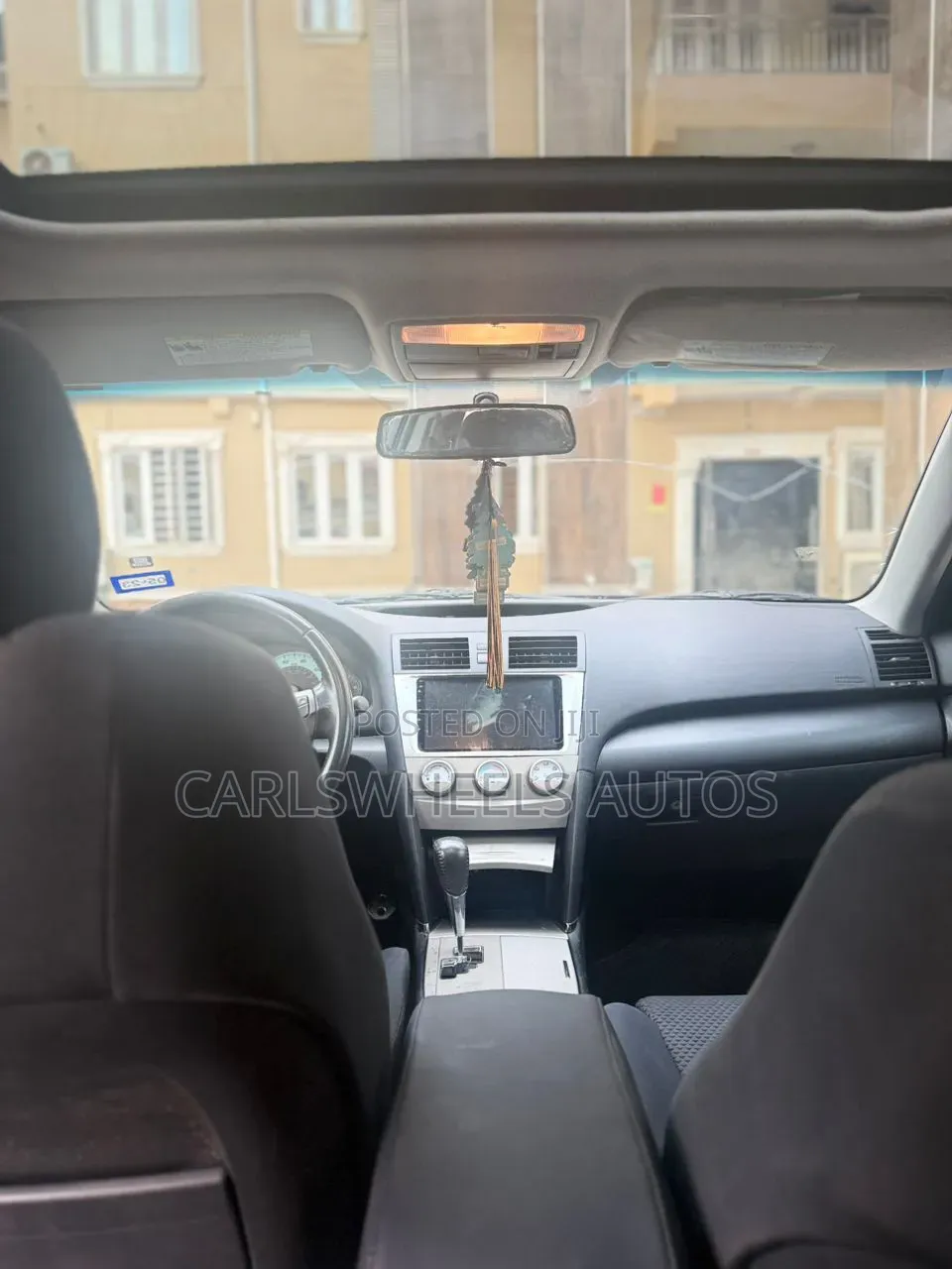 Toyota Camry SE 4dr Sedan (2.5L 4cyl 6A) 2011 Gray