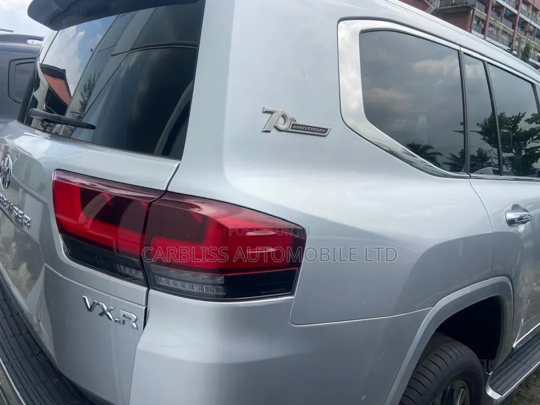 New Toyota Land Cruiser 79 Series 2025 Silver