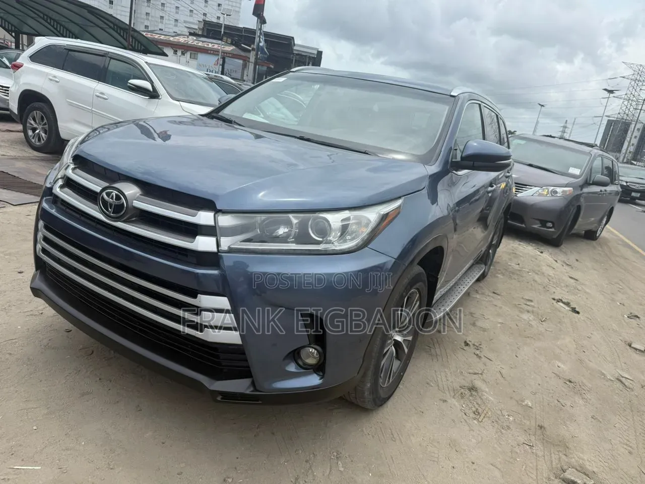 Toyota Highlander XLE 4x2 V6 (3.5L 6cyl 8A) 2017 Blue