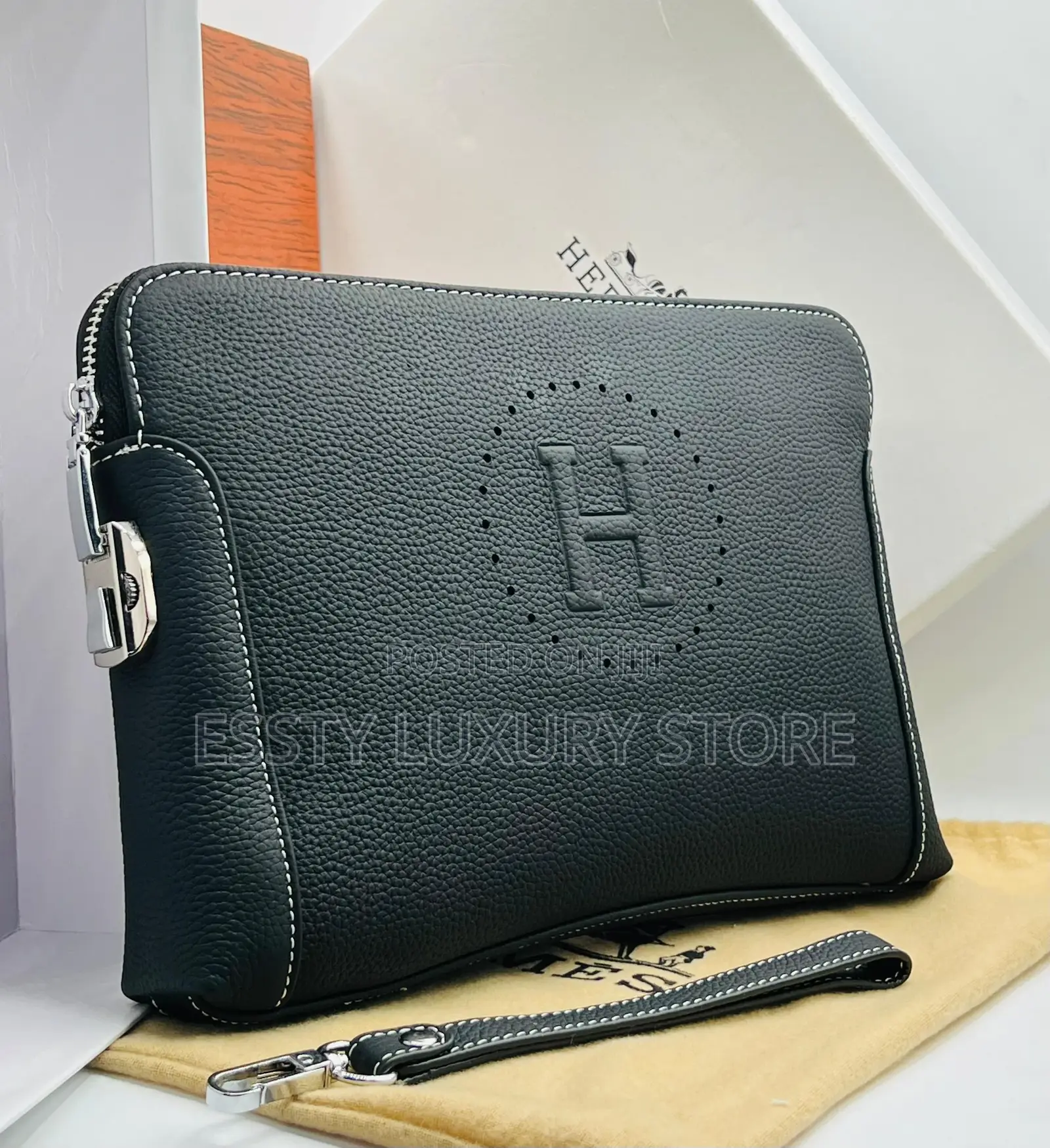 High Quality Luxury Veserace Armpit Purse