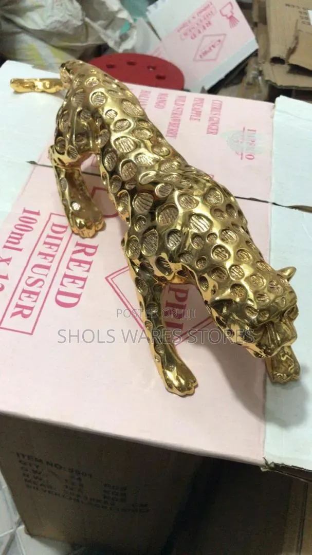 Golden Prowling Cheetah Sculpture - Glossy Gold Finish Decoration