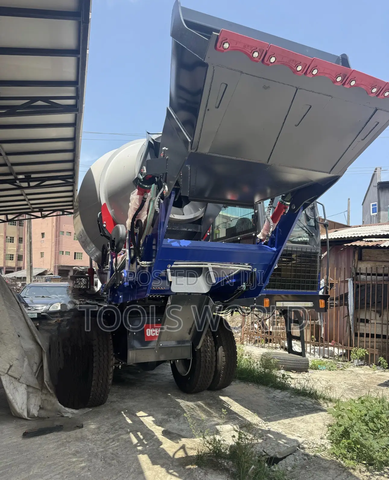 Oceanic Vt-6000 Self-Feeding Mobile Concrete Mixer 6 Cubic