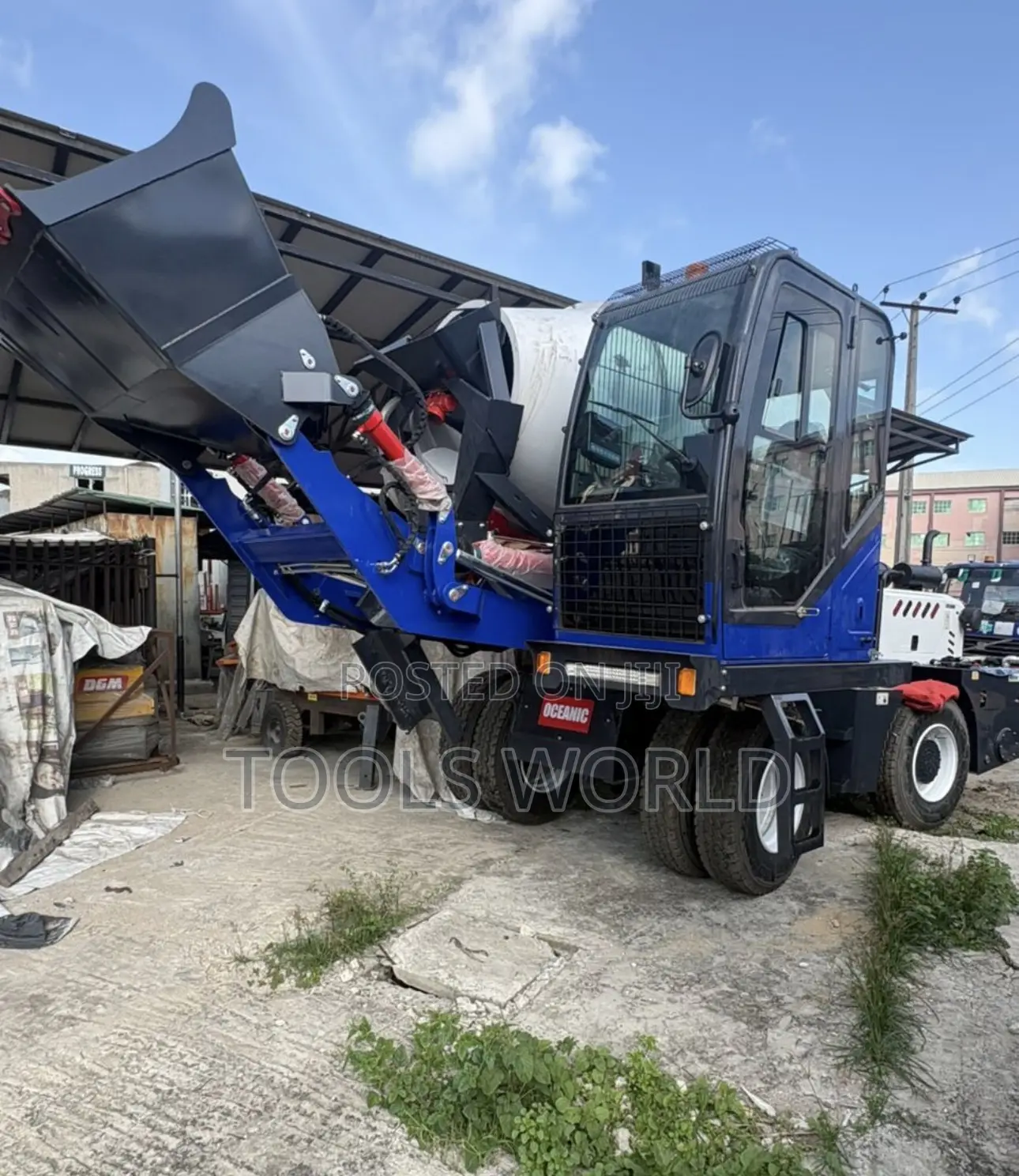 Oceanic Vt-6000 Self-Feeding Mobile Concrete Mixer 6 Cubic