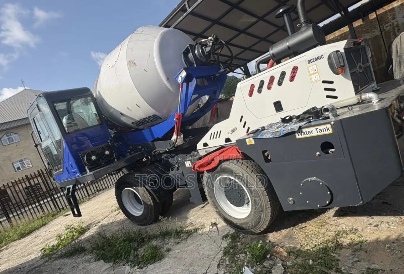 Oceanic Vt-6000 Self-Feeding Mobile Concrete Mixer 6 Cubic