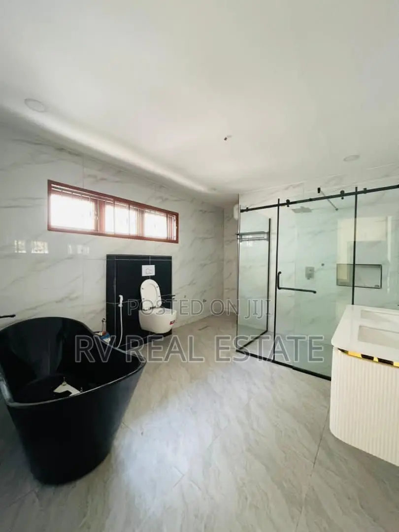 6bdrm Duplex in Ikeja GRA for sale