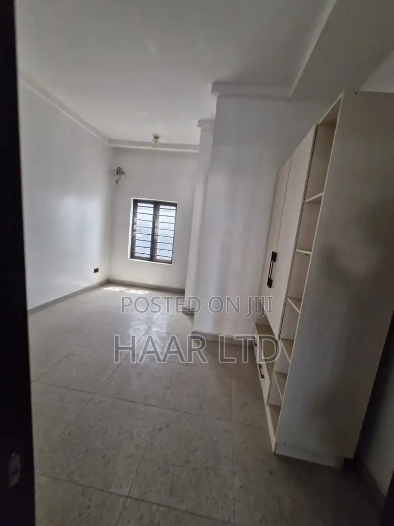 4bdrm House in Ikota for sale