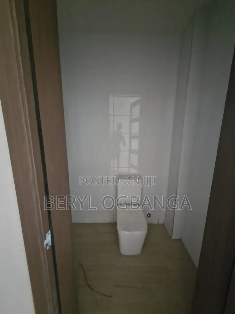 2bdrm Duplex in Ikate for sale