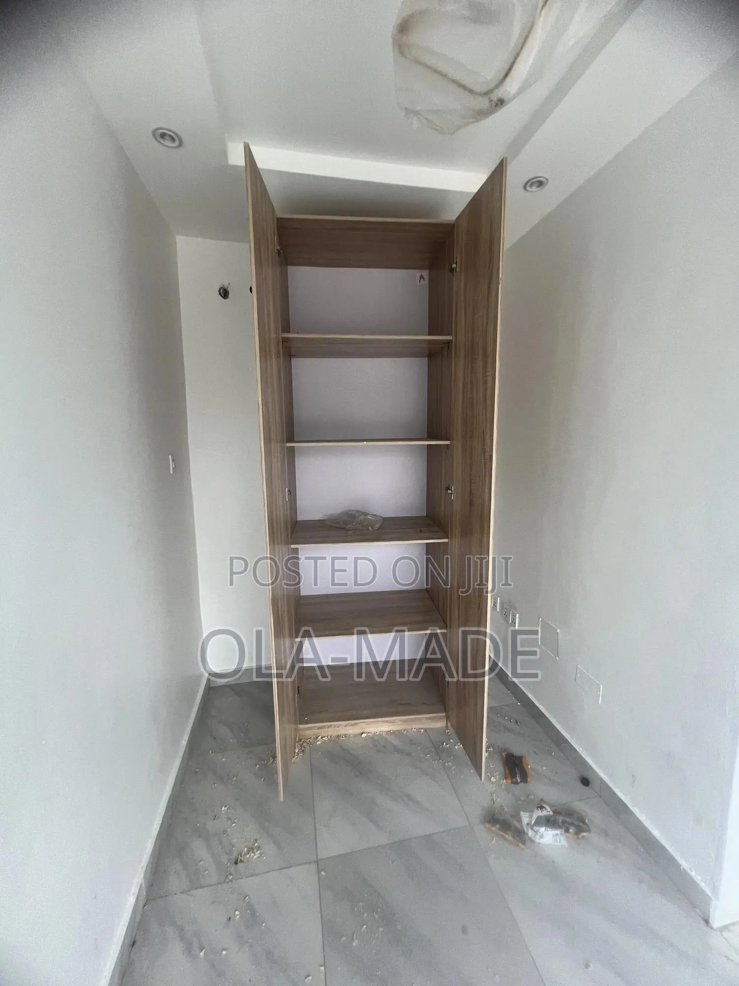 Reliable Skilled Carpenter Available for Your Furniture Needs
