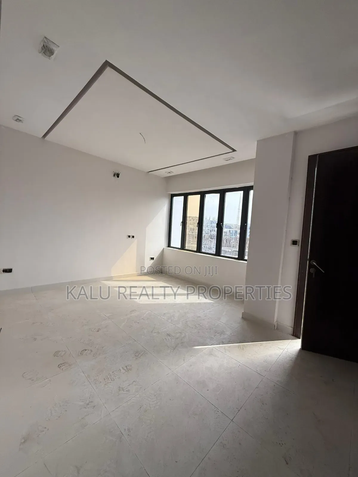 4bdrm Duplex in Lekki Phase1 for rent