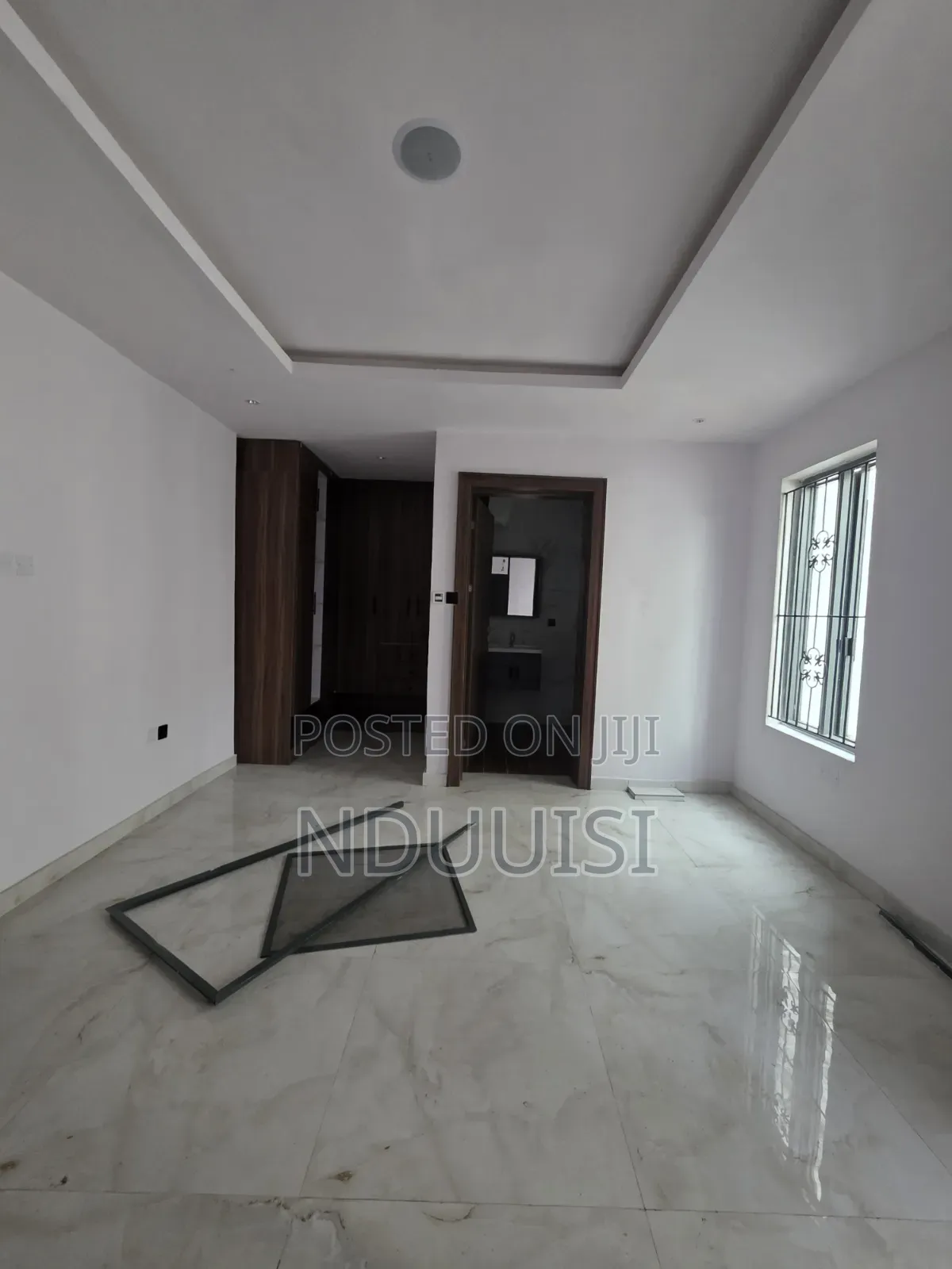 5bdrm Duplex in Pinnock Beach Estate, Osapa london for sale
