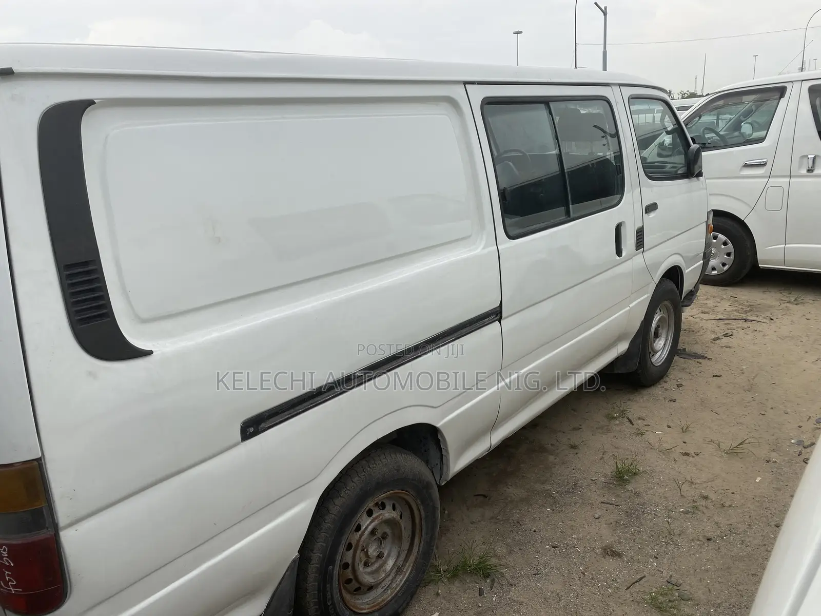 Toyota HiAce 1999 White