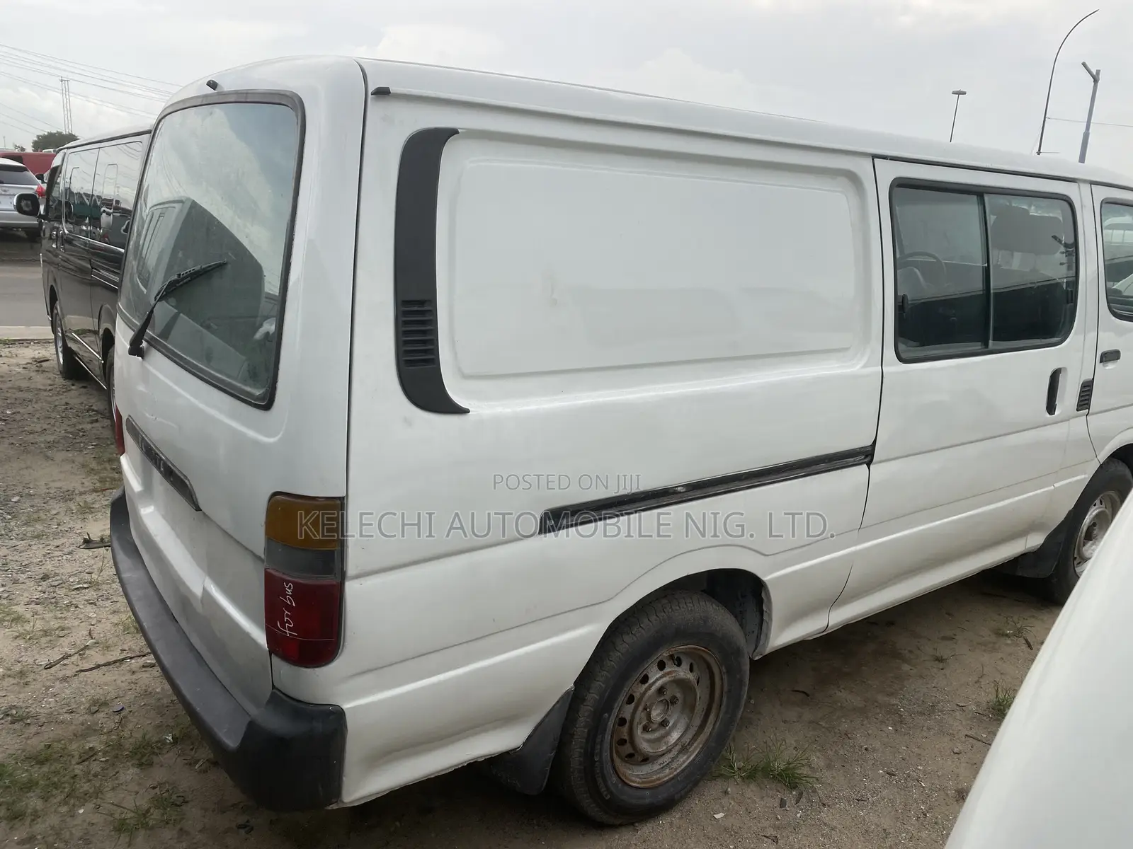 Toyota HiAce 1999 White