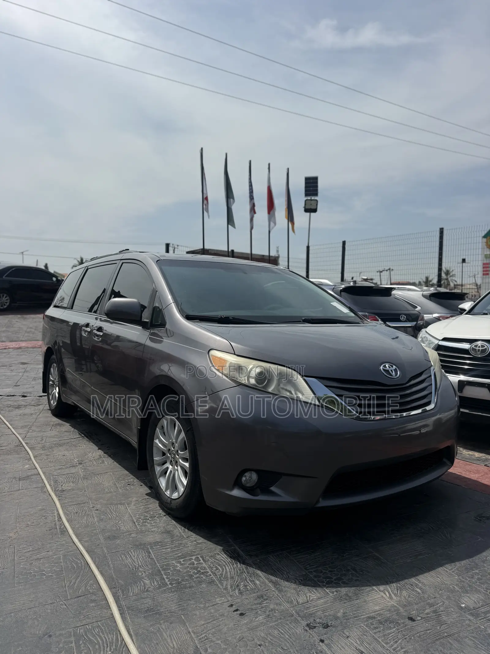 Toyota Sienna Limited 7 Passenger 2011 Gray