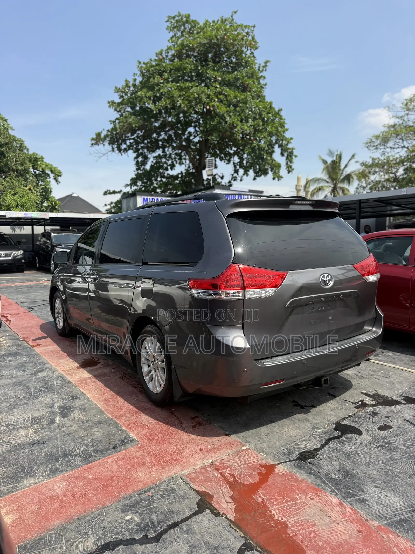 Toyota Sienna Limited 7 Passenger 2011 Gray