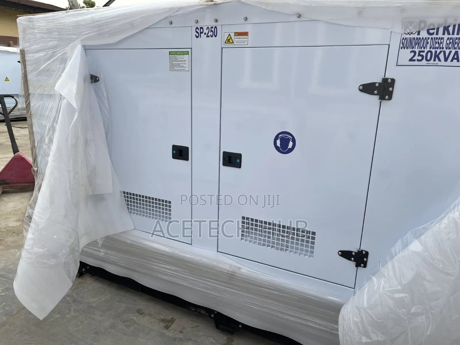 High Quality Perkins 250kva Soundproof Diesel Generator