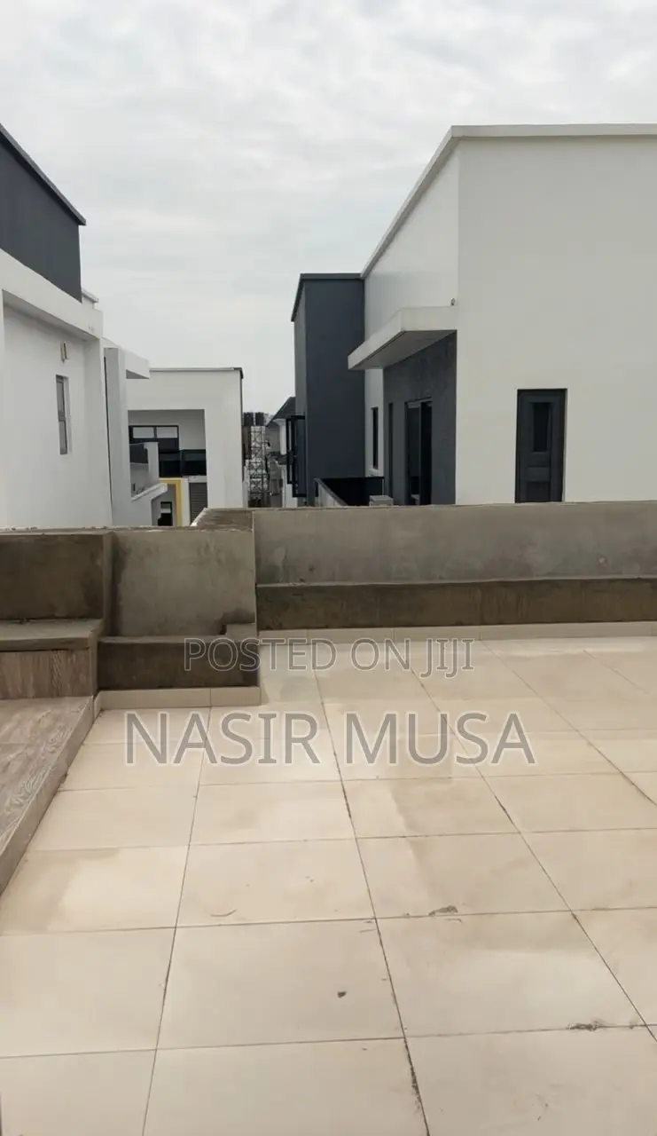 6bdrm Duplex in Guzape District for sale