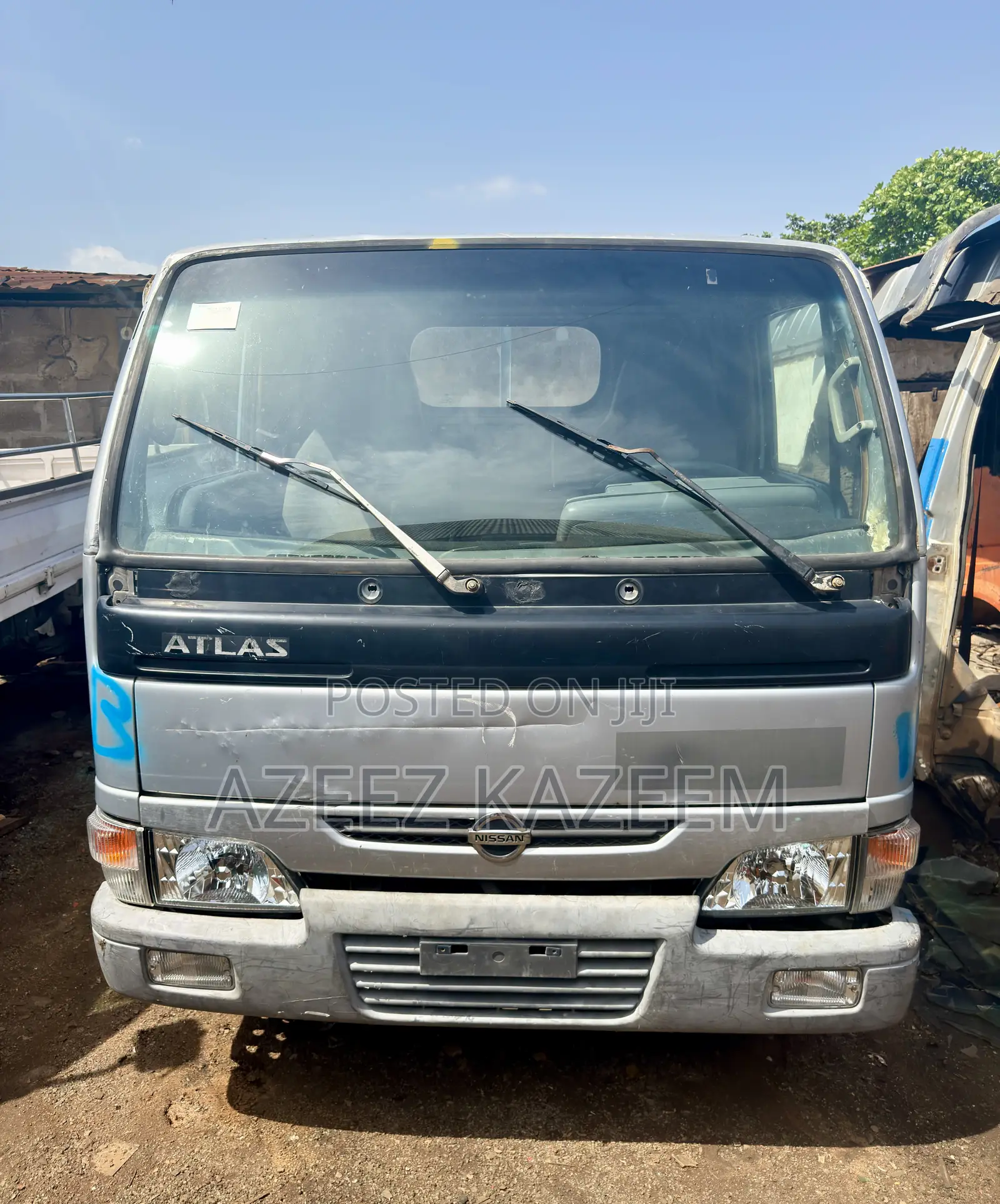 Nissan Cabstar Foreign Used 6 Tyres 2000 Silver