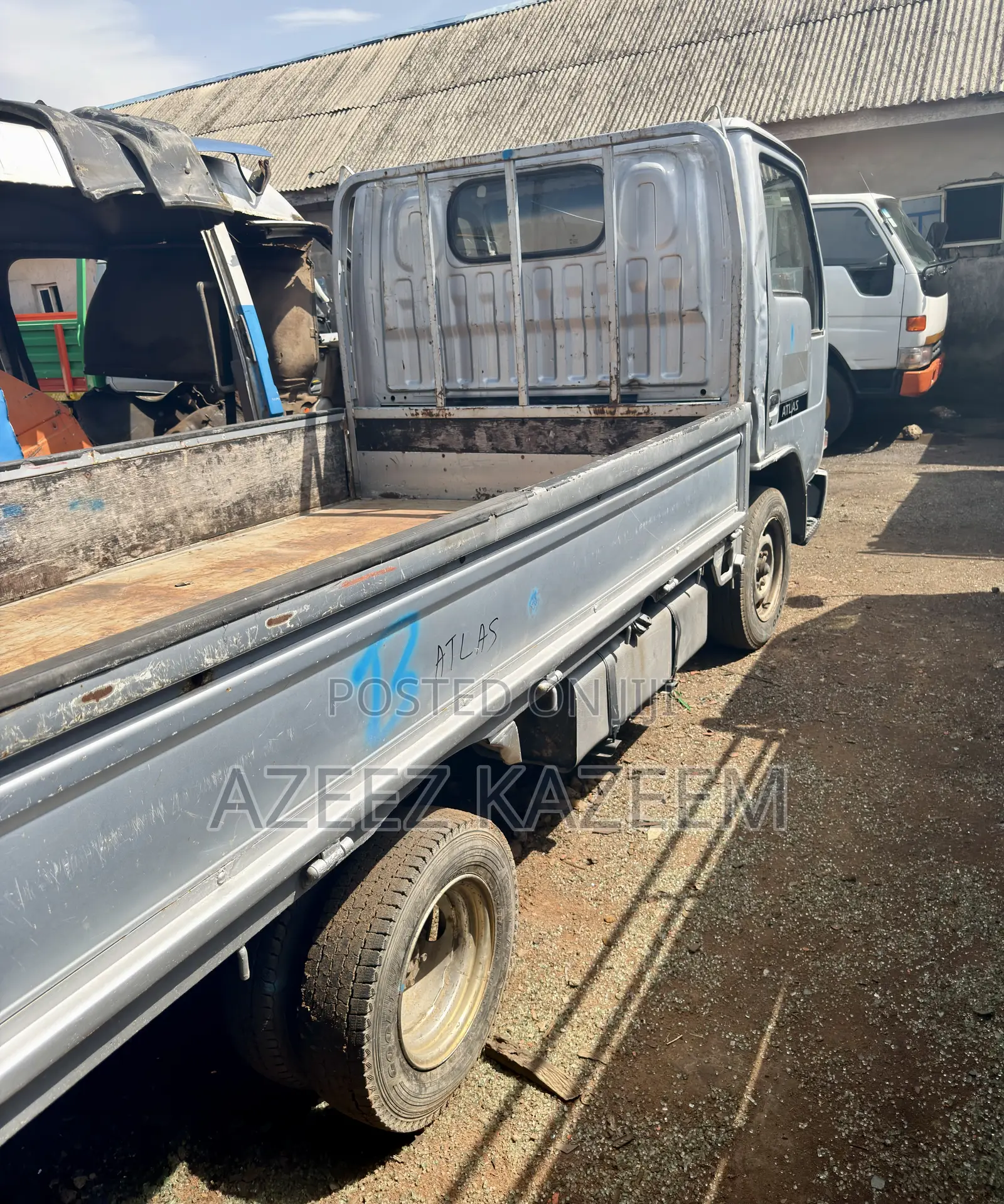 Nissan Cabstar Foreign Used 6 Tyres 2000 Silver