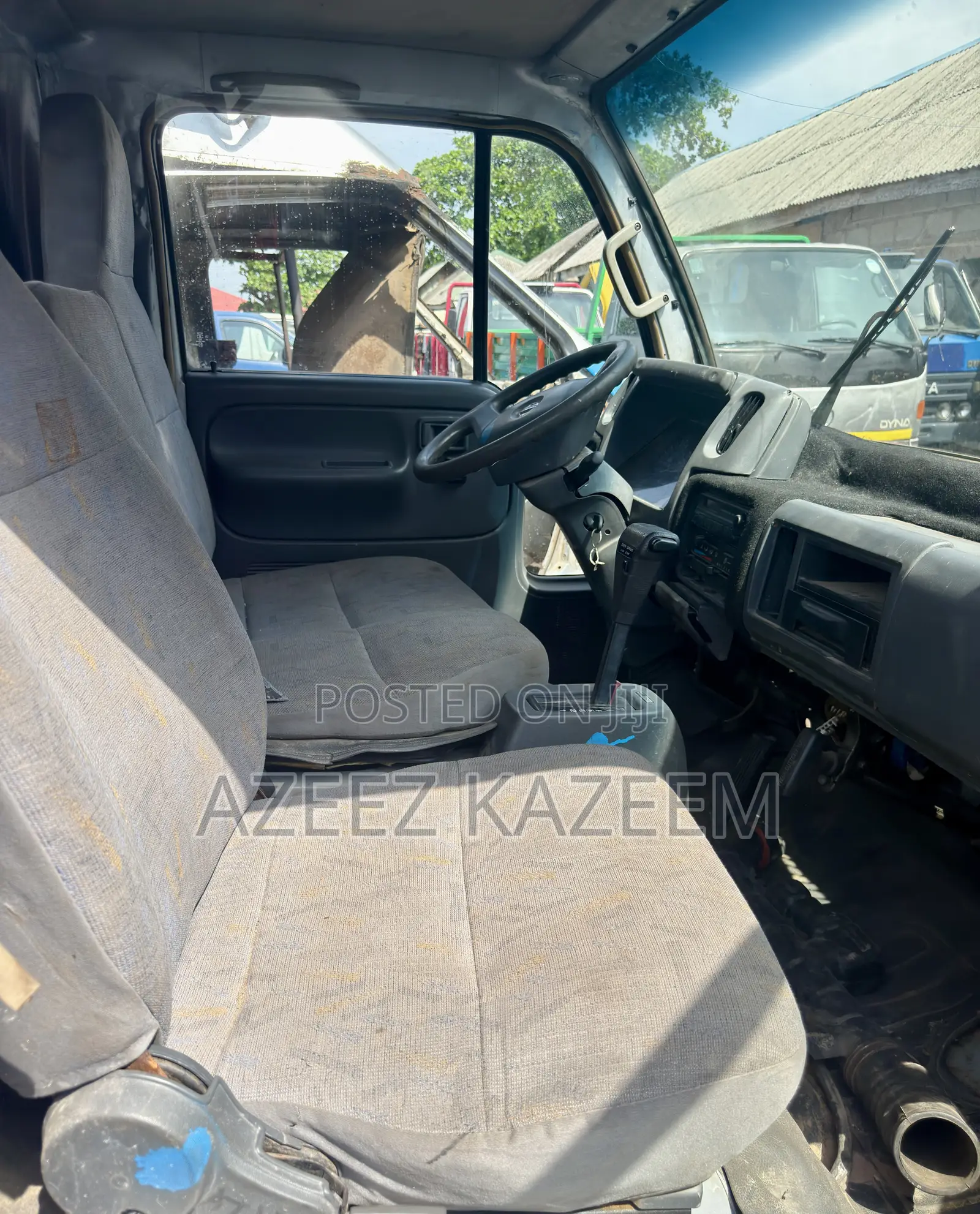 Nissan Cabstar Foreign Used 6 Tyres 2000 Silver