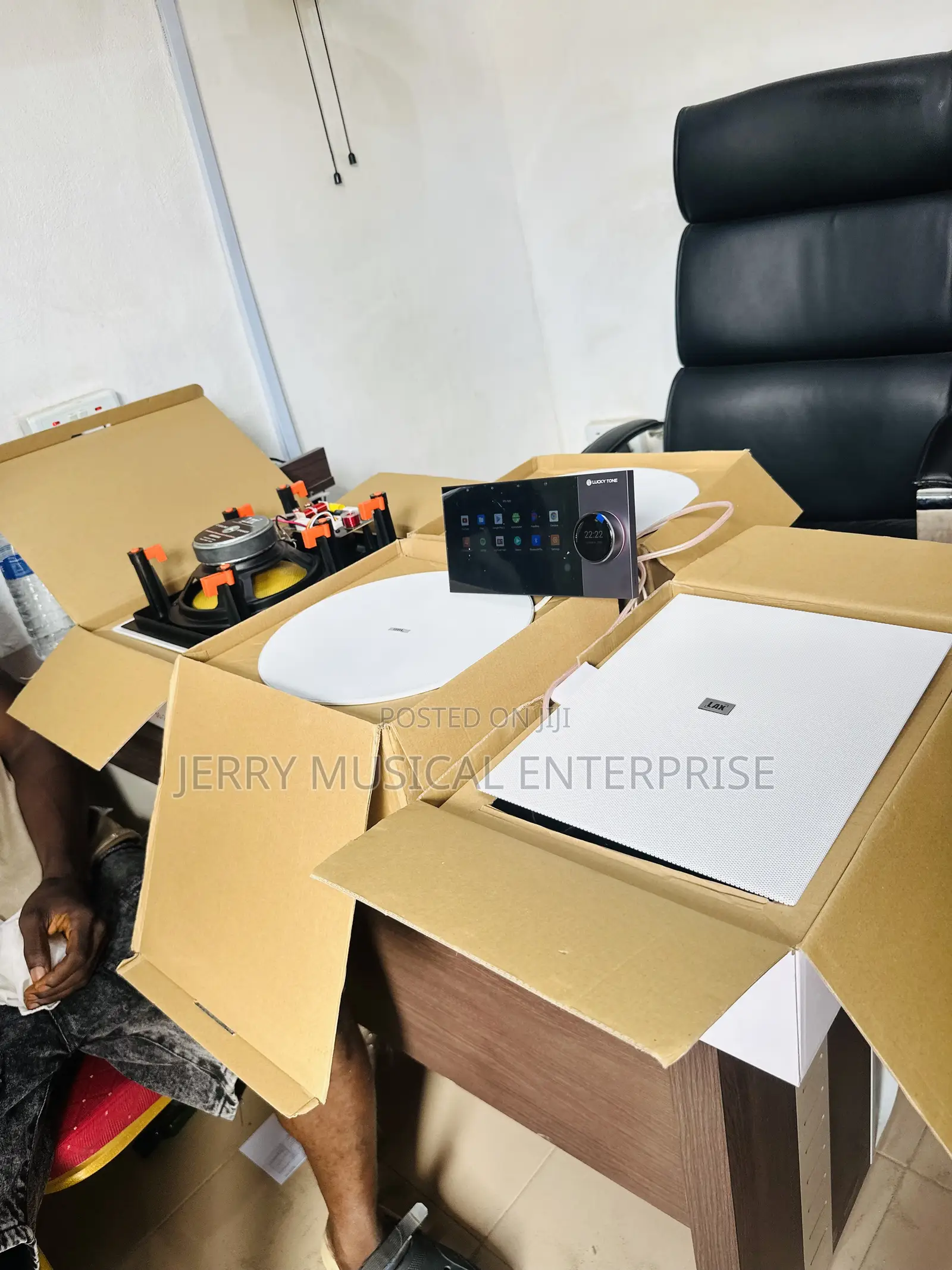 In Wall Speakers for Cinema With Wall Amplifer Smart