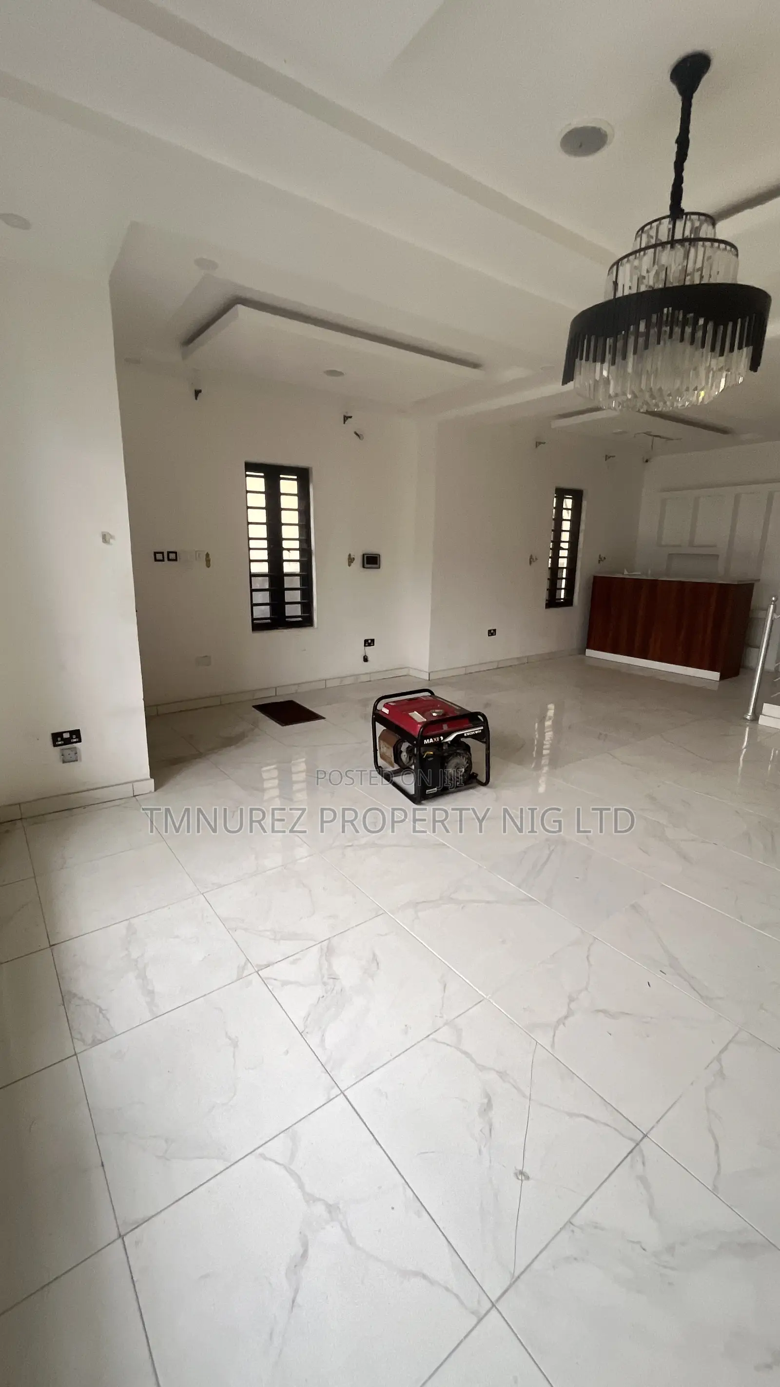 5bdrm Duplex in Ikota for rent