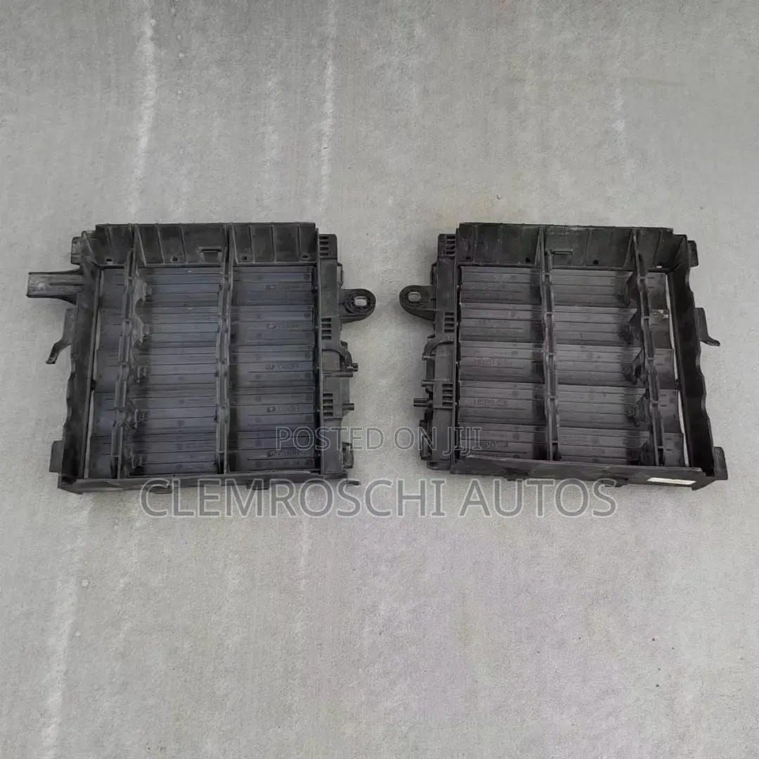 High Quality Certified Porsche Cayenne Radiator Shutter Grill 2019