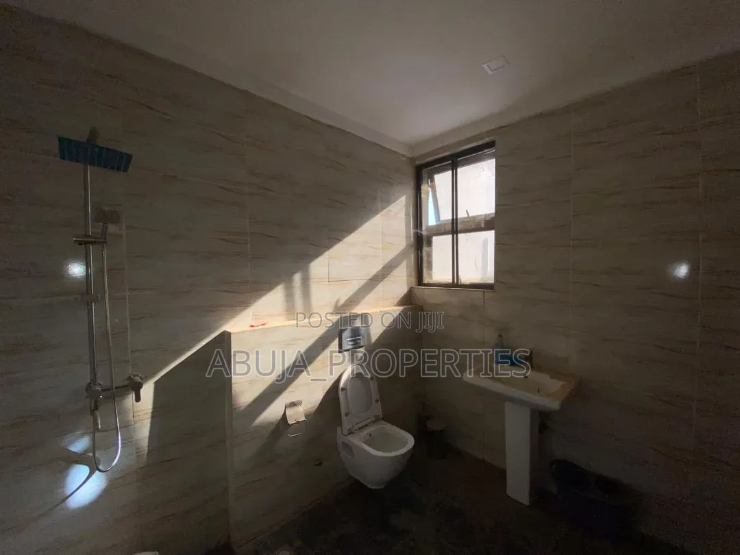4bdrm Duplex in Jabi for sale