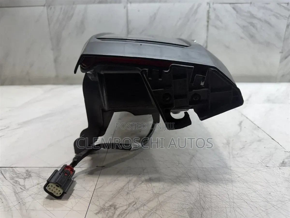 High Quality Certified Brand New Rear Lamp GMC Ev Suv Hummer 2024/2026