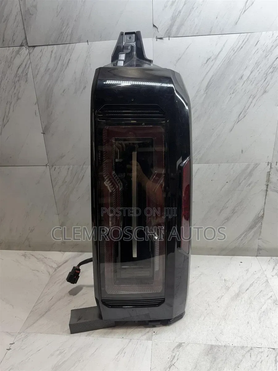 High Quality Certified Brand New Rear Lamp GMC Ev Suv Hummer 2024/2026