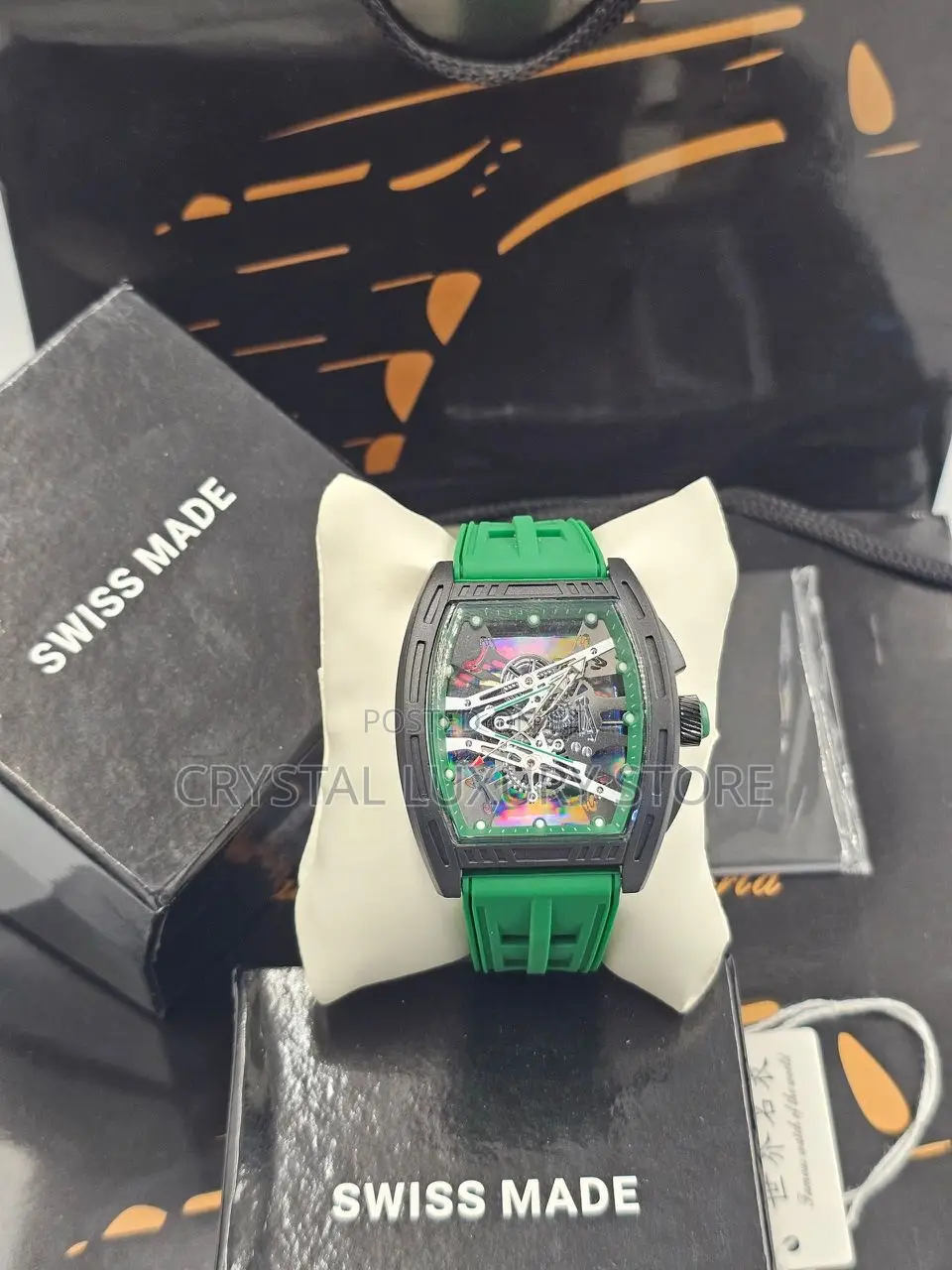 Swiss Quality Men Rubber Strap Wristwatch