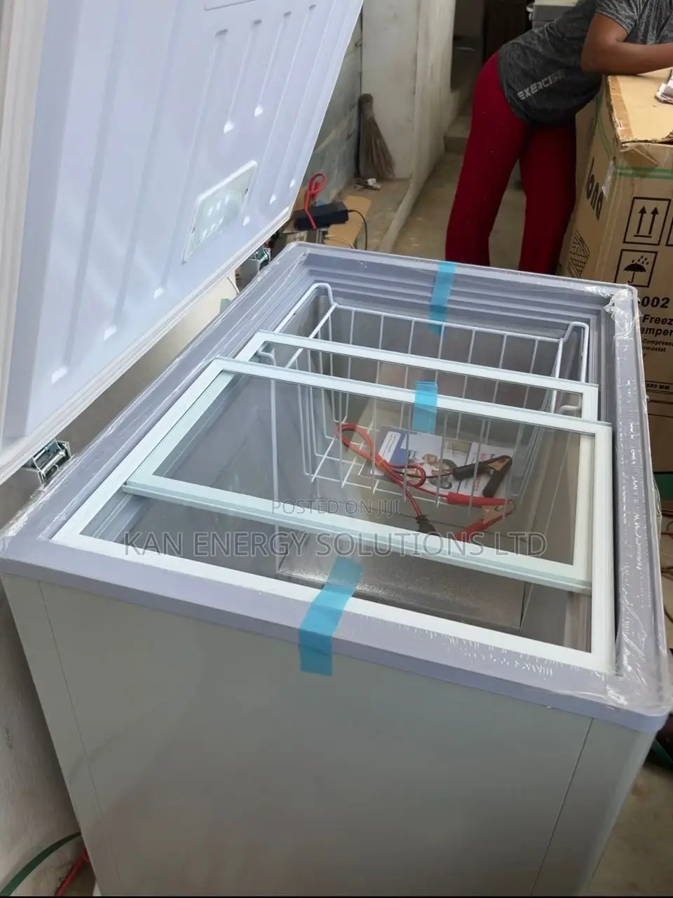 Bona Solar Freezer (218liters)