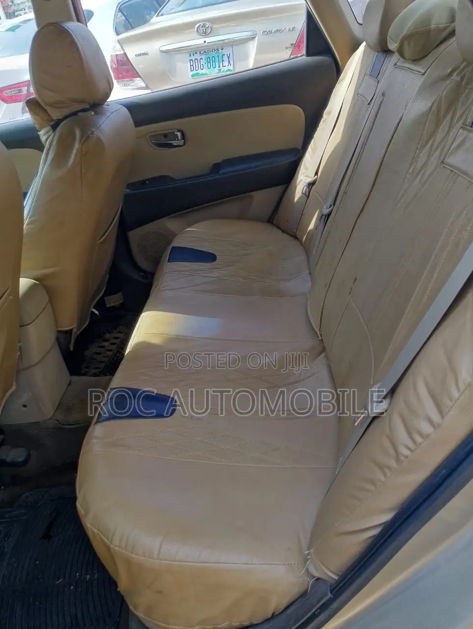 Hyundai Elantra 2011 Gold